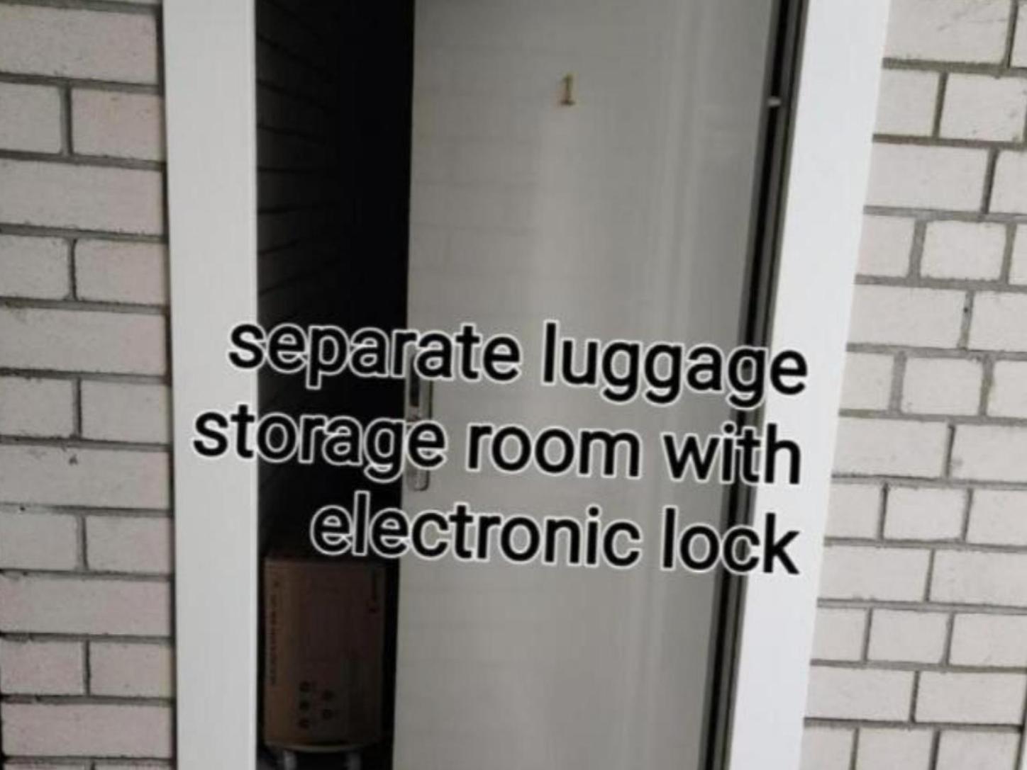Huoneisto Happy Historic Center, Self Check-in, Ac, Parking In The Undergrnd Garage,